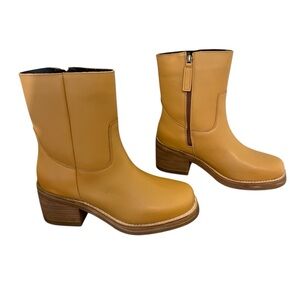 Dingo Roxy leather heeled boot bootie plantain tan vintage classic style size 9